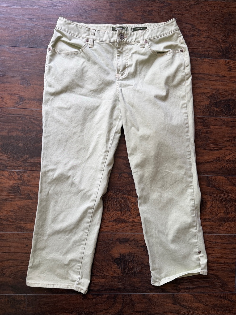 Eddie Bauer Light green capris size 6 (R3)